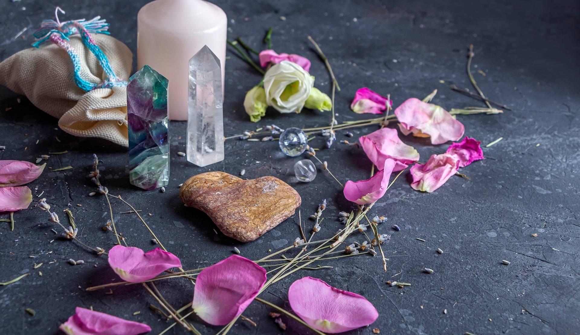 petalos de rosas velas ritual endulzamientos